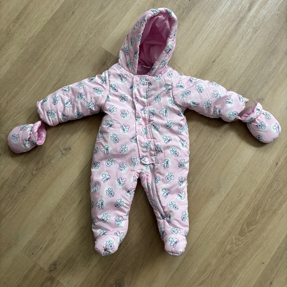 Mini Mouse Disney Snowsuit never worn new‎ condition
